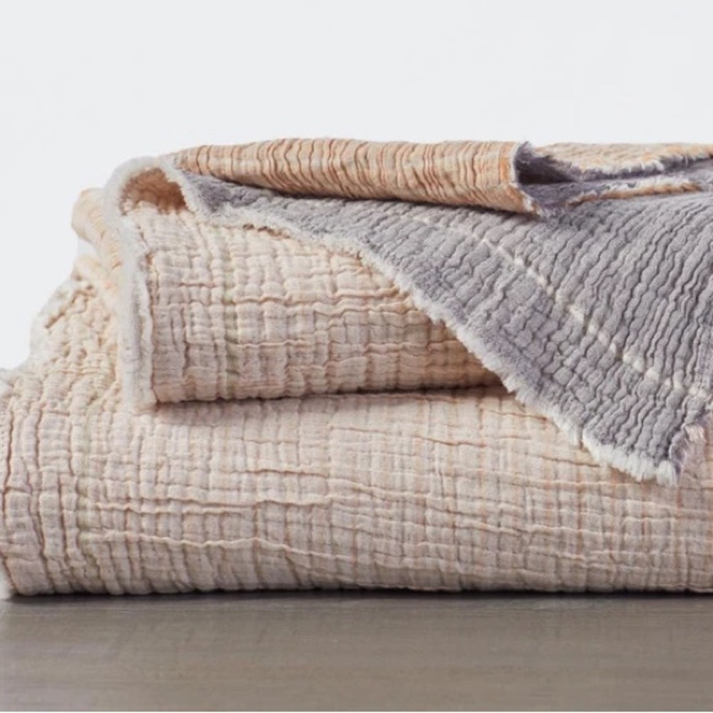 Coyuchi Topanga organic matelasse blanket!